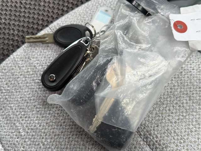 ダイハツ ハイゼットトラック ６６０ エクストラ ３方開 ４ＷＤ R7年 (近畿) 99