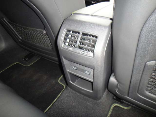 プジョー ３０８ＳＷ ＧＴ ブルーＨＤＩ ディーゼルターボ R7年 (東北) 99