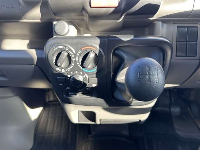 三菱 ミニキャブバン ６６０ Ｍ ハイルーフ R4年 (東海) 99