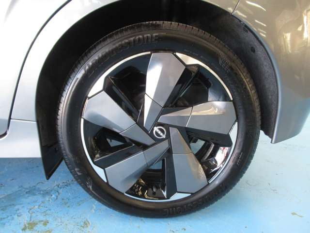 日産 ノートオーラ １．２ Ｇ レザーエディション R5年 (九州・沖縄) 99