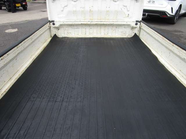 スズキ キャリイトラック ６６０ ＫＣエアコン・パワステ ３方開 ４ＷＤ H24年 (関東) 99