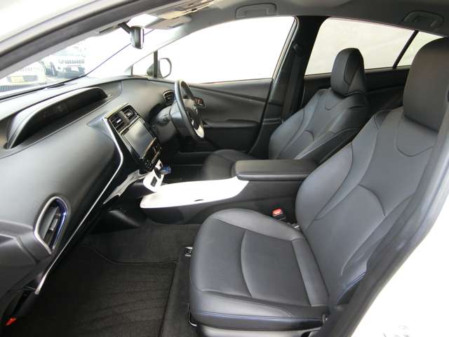 トヨタ プリウス １．８ Ａ ツーリングセレクション H28年 (中国) 99