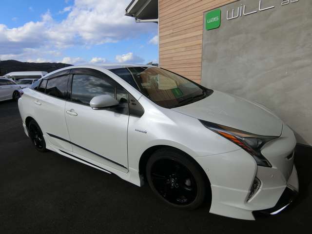 トヨタ プリウス １．８ Ａ ツーリングセレクション H28年 (中国) 99