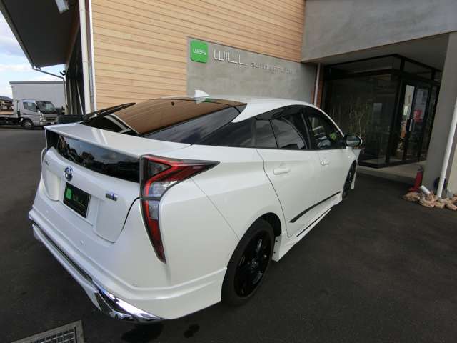 トヨタ プリウス １．８ Ａ ツーリングセレクション H28年 (中国) 99