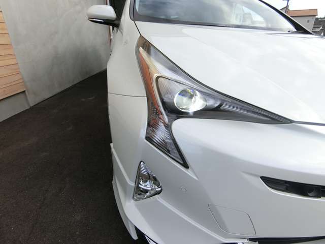 トヨタ プリウス １．８ Ａ ツーリングセレクション H28年 (中国) 99