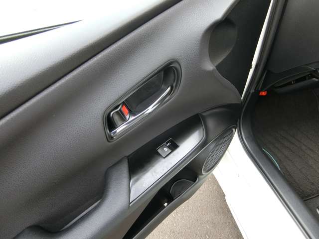 トヨタ プリウス １．８ Ａ ツーリングセレクション H28年 (中国) 99