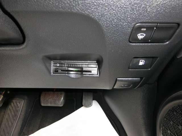 トヨタ プリウス １．８ Ａ ツーリングセレクション H28年 (中国) 99