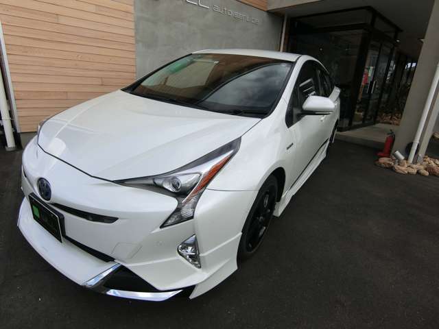 トヨタ プリウス １．８ Ａ ツーリングセレクション H28年 (中国) 99