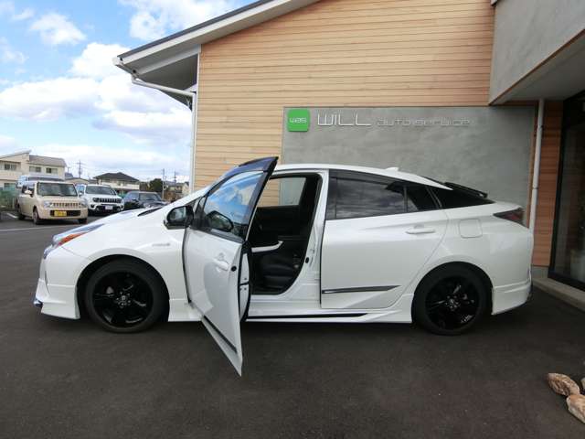 トヨタ プリウス １．８ Ａ ツーリングセレクション H28年 (中国) 99