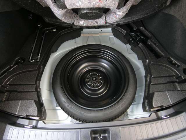 トヨタ プリウス １．８ Ａ ツーリングセレクション H28年 (中国) 99