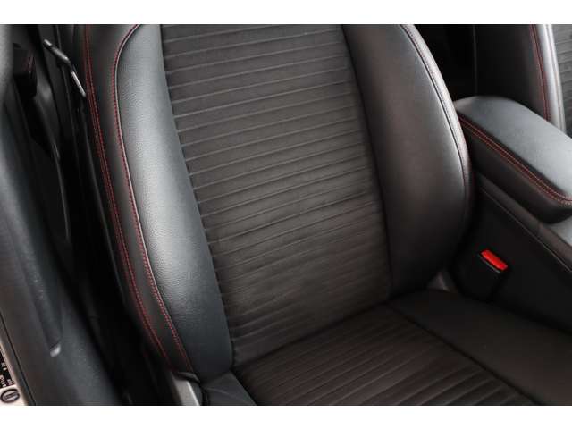 メルセデスベンツ ＧＬＡクラス ＧＬＡ１８０　スポーツ H28年 (近畿) 99