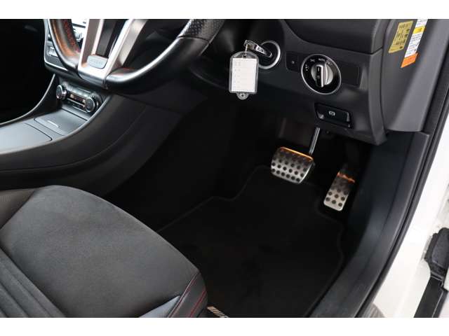 メルセデスベンツ ＧＬＡクラス ＧＬＡ１８０　スポーツ H28年 (近畿) 99