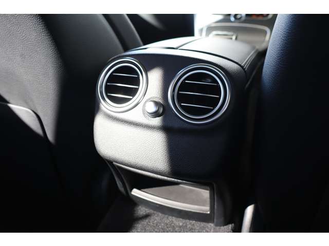 メルセデスベンツ Ｃクラス Ｃ１８０ アバンギャルド ＡＭＧライン R1年 (近畿) 99