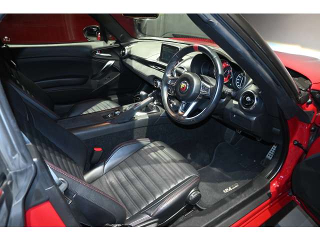 アバルト １２４　スパイダー １．４ H30年 (関東) 99