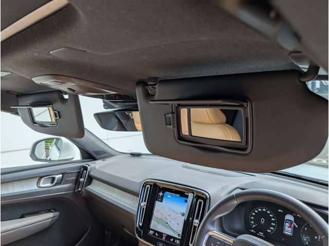 ボルボ ＸＣ４０ Ｂ４ ＡＷＤ インスクリプション ４ＷＤ R3年 (東北) 99