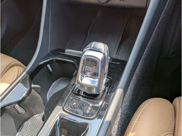 ボルボ ＸＣ４０ Ｂ４ ＡＷＤ インスクリプション ４ＷＤ R3年 (東北) 99