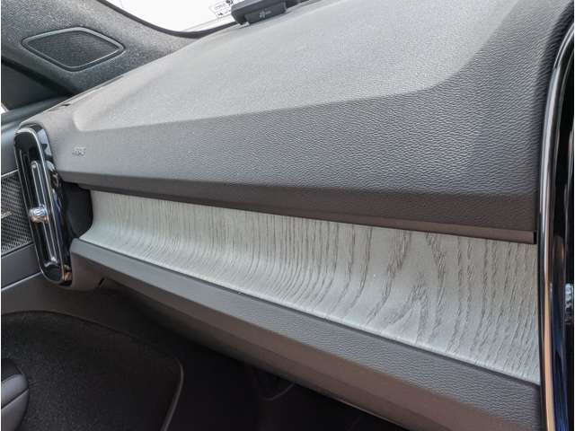 ボルボ ＸＣ４０ Ｂ４ ＡＷＤ インスクリプション ４ＷＤ R3年 (東北) 99