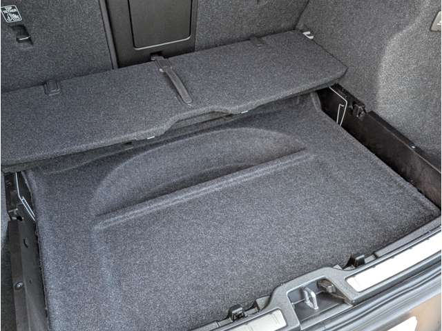 ボルボ ＸＣ４０ Ｂ４ ＡＷＤ インスクリプション ４ＷＤ R3年 (東北) 99