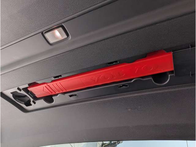 ボルボ ＸＣ４０ Ｂ４ ＡＷＤ インスクリプション ４ＷＤ R3年 (東北) 99