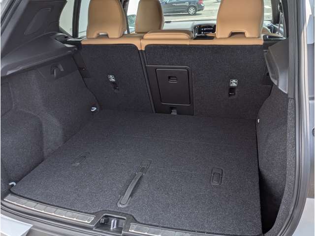 ボルボ ＸＣ４０ Ｂ４ ＡＷＤ インスクリプション ４ＷＤ R3年 (東北) 99