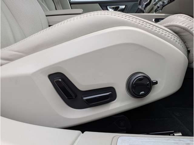 ボルボ Ｖ６０ Ｔ５　インスクリプション H30年 (東北) 99