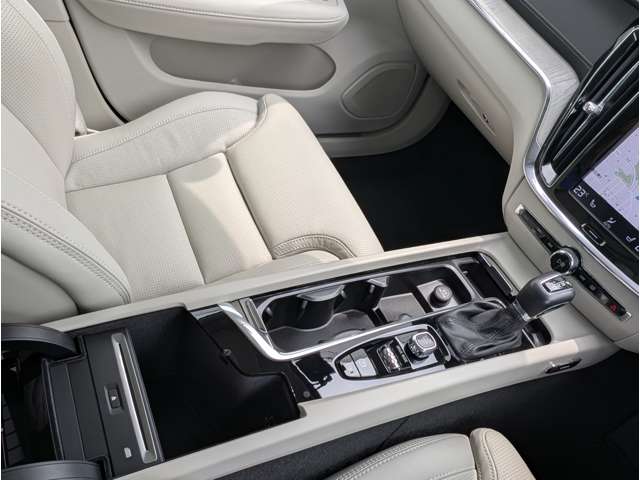 ボルボ Ｖ６０ Ｔ５　インスクリプション H30年 (東北) 99