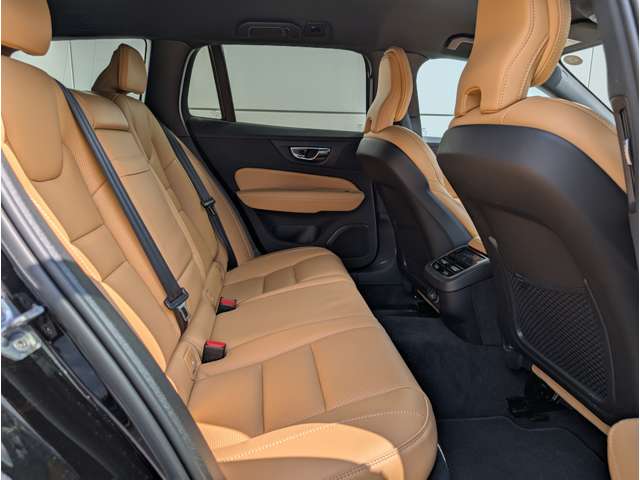 ボルボ Ｖ６０ Ｔ５　インスクリプション R1年 (東北) 99