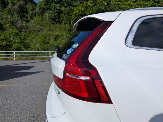 ボルボ Ｖ６０ Ｔ５　モメンタム R2年 (東北) 99