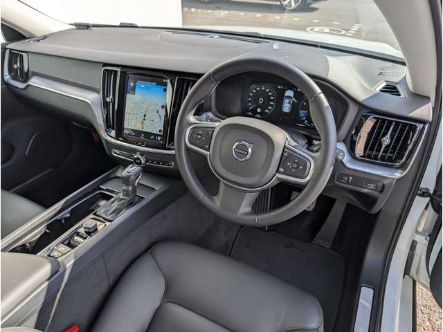 ボルボ Ｖ６０ Ｔ５　モメンタム R2年 (東北) 99