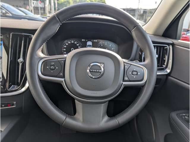 ボルボ Ｖ６０ Ｔ５　モメンタム R2年 (東北) 99