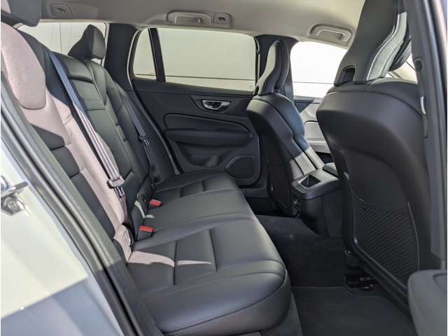 ボルボ Ｖ６０ Ｔ５　モメンタム R2年 (東北) 99