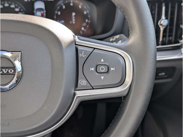 ボルボ Ｖ６０ Ｔ５　モメンタム R2年 (東北) 99