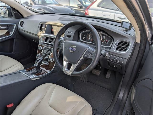 ボルボ Ｖ６０クロスカントリー Ｔ５ ＡＷＤ クラシック ４ＷＤ H30年 (東北) 99