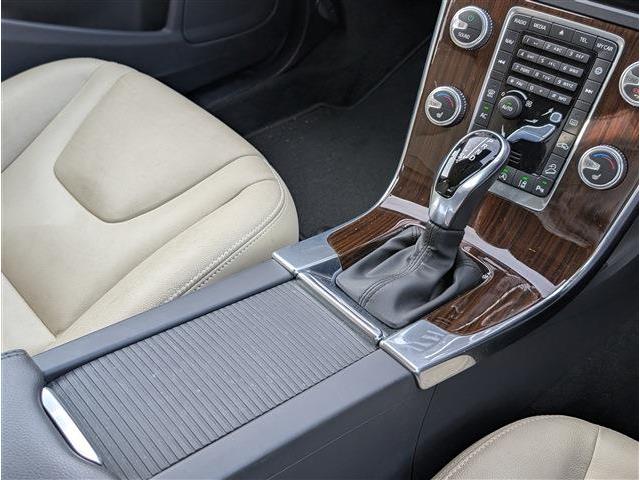 ボルボ Ｖ６０クロスカントリー Ｔ５ ＡＷＤ クラシック ４ＷＤ H30年 (東北) 99