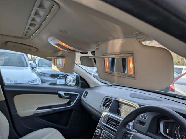 ボルボ Ｖ６０クロスカントリー Ｔ５ ＡＷＤ クラシック ４ＷＤ H30年 (東北) 99