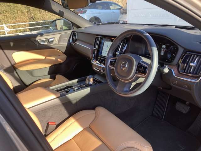 ボルボ Ｖ６０クロスカントリー Ｂ５ ＡＷＤ プロ ４ＷＤ R4年 (東北) 99