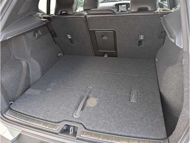 ボルボ ＸＣ４０ ウルトラ Ｂ４ ＡＷＤ ４ＷＤ R6年 (東北) 99