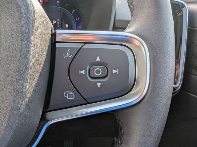 ボルボ ＸＣ４０ ウルトラ Ｂ４ ＡＷＤ ４ＷＤ R6年 (東北) 99