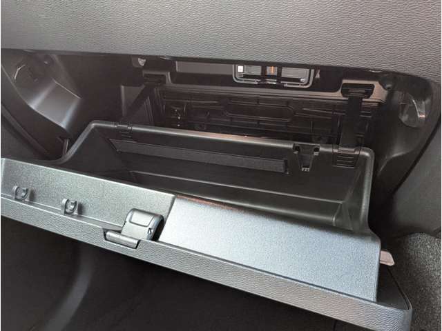 ボルボ ＸＣ４０ ウルトラ Ｂ４ ＡＷＤ ４ＷＤ R6年 (東北) 99