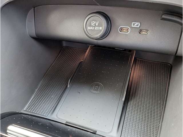 ボルボ ＸＣ４０ ウルトラ Ｂ４ ＡＷＤ ４ＷＤ R6年 (東北) 99