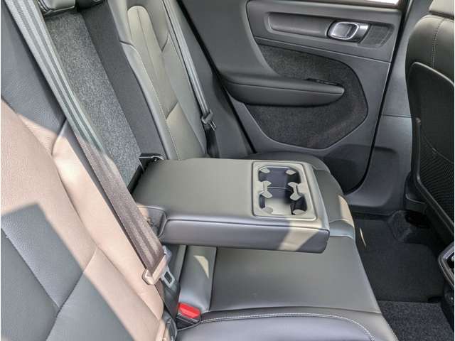 ボルボ ＸＣ４０ ウルトラ Ｂ４ ＡＷＤ ４ＷＤ R6年 (東北) 99