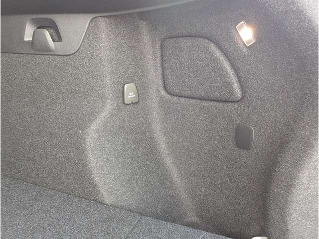 ボルボ ＸＣ４０ ウルトラ Ｂ４ ＡＷＤ ４ＷＤ R6年 (東北) 99