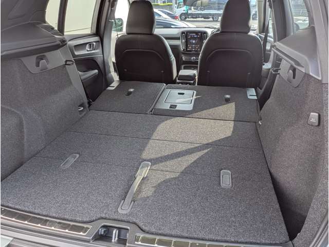 ボルボ ＸＣ４０ ウルトラ Ｂ４ ＡＷＤ ４ＷＤ R6年 (東北) 99