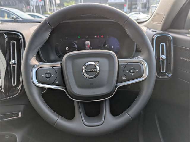 ボルボ ＸＣ４０ ウルトラ Ｂ４ ＡＷＤ ４ＷＤ R6年 (東北) 99