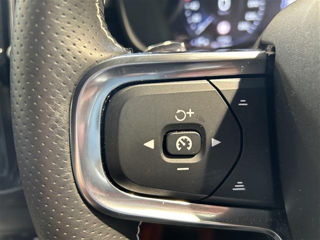 ボルボ ＸＣ４０ Ｔ５ ＡＷＤ Ｒデザイン ４ＷＤ H30年 (東北) 99