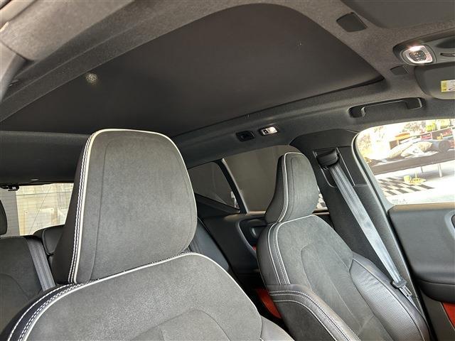 ボルボ ＸＣ４０ Ｔ５ ＡＷＤ Ｒデザイン ４ＷＤ H30年 (東北) 99