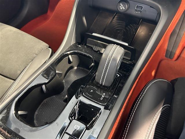 ボルボ ＸＣ４０ Ｔ５ ＡＷＤ Ｒデザイン ４ＷＤ H30年 (東北) 99