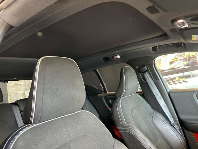 ボルボ ＸＣ４０ Ｔ５ ＡＷＤ Ｒデザイン ４ＷＤ H30年 (東北) 99