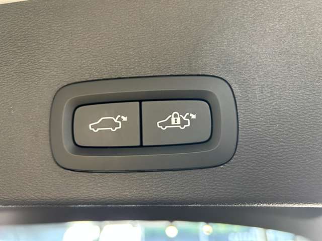 ボルボ ＸＣ４０ Ｔ５ ＡＷＤ Ｒデザイン ４ＷＤ H30年 (東北) 99