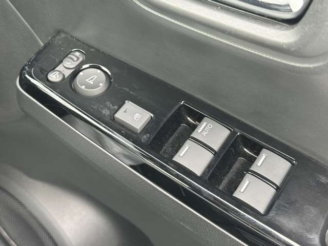 ホンダ Ｎ−ＯＮＥ ６６０ プレミアム ツアラー ４ＷＤ R5年 (東海) 99